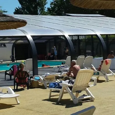 Camping Mobil Confortable Pour 4 Personnes à - Api-1-52-1921 Piriac-sur-Mer